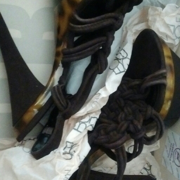 BCBG Chocolate Brown Platform Heels - Picture 3 of 3