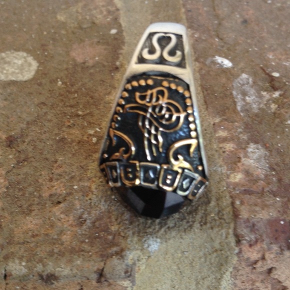 Vintage Hematite 925k Ring.PRICE IS IS FIRM👌👌👌