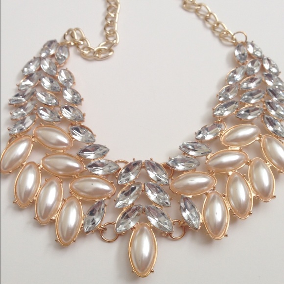 Statement necklace - Picture 2 of 3