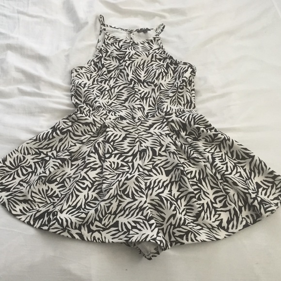 Black and white patterned romper!