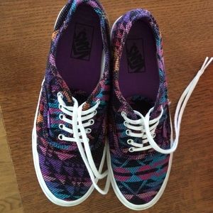 Vans Tribal Print Shoes Size 8.5