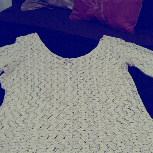Long Wide Sleeved Lace Shirt