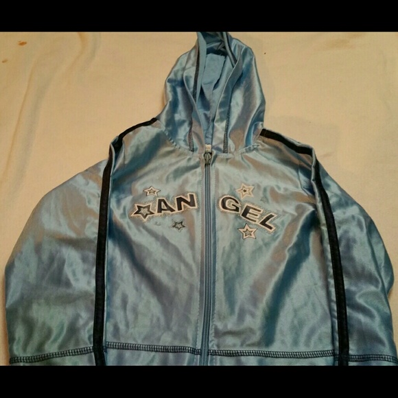 Girls zip up