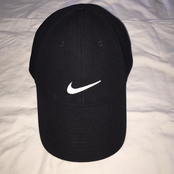 Nike Accessories - Nike baseball hat