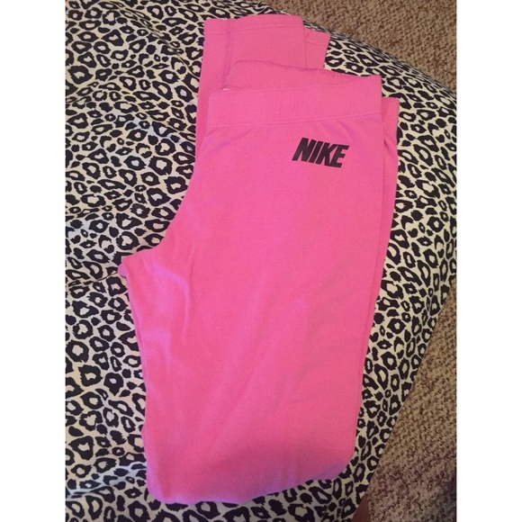 Nike leggings.