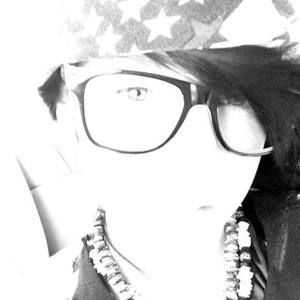 Meet your Posher, Naomi