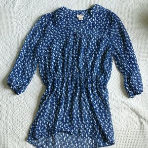 Blue loose fitting top