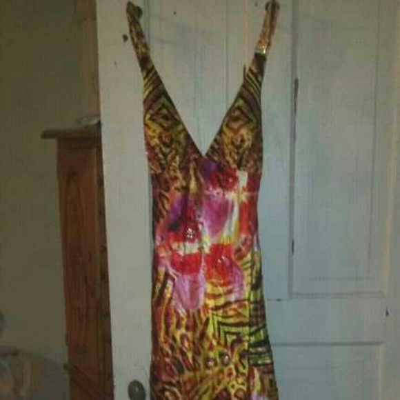 Dress - Picture 1 of 3