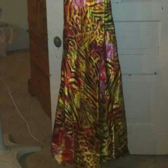 Dress - Picture 2 of 3