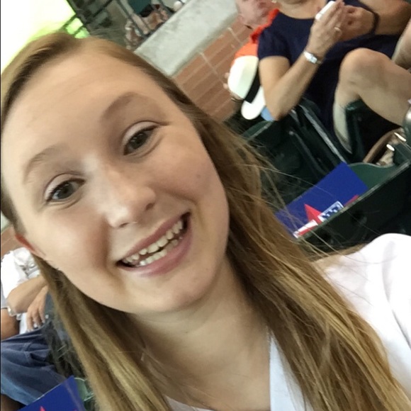 Meet your Posher, Victoria - Picture 1 of 1