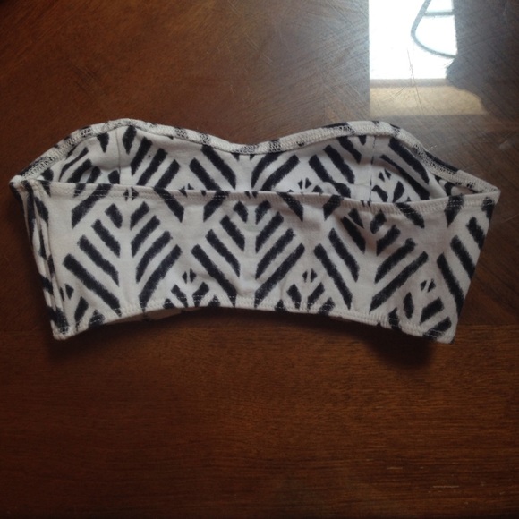 Patterned Bandeau - Picture 2 of 3