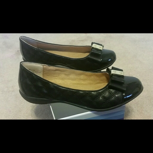 Brand New Never Worn Black Quilted Flats SZ 9 1/2