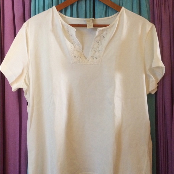 FINAL 🌟white tshirt with placket accent! 🌟