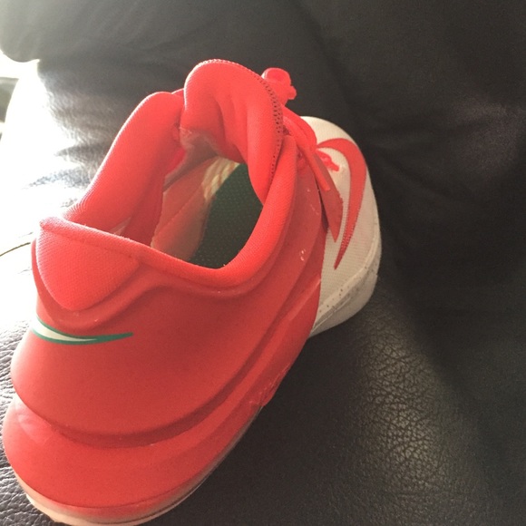 Kd 7 brand new with soles size 5y willing to trade - Picture 4 of 4