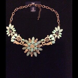 Statement necklace