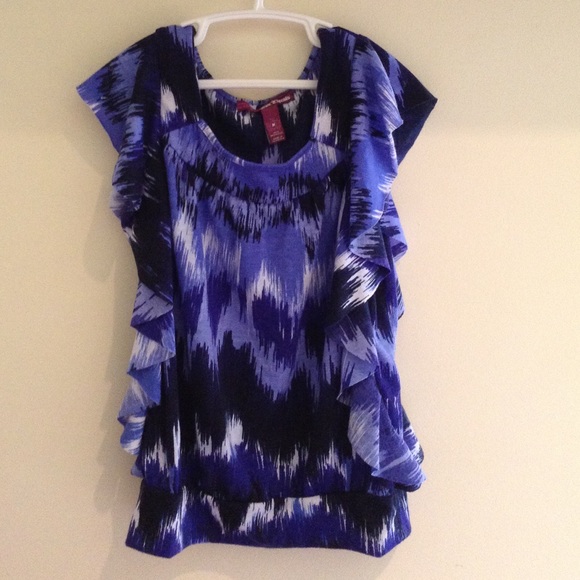 Beautiful blue and black flowy top - Picture 1 of 4