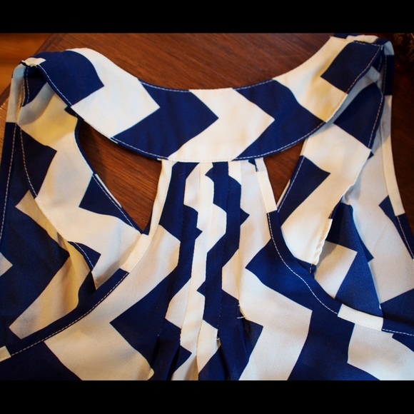 Chevron Racerback Tank (XS) - Picture 2 of 3