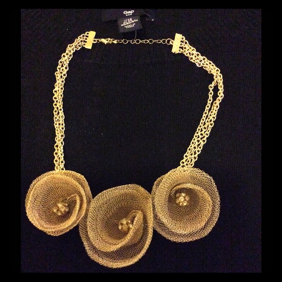 Statements necklace