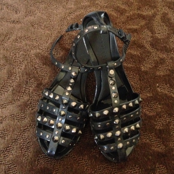 Forever 21 black sandals