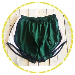 ⭐️PRE LOVED NIKE TEMPO WOMENS SHORTS SIZE M⭐️