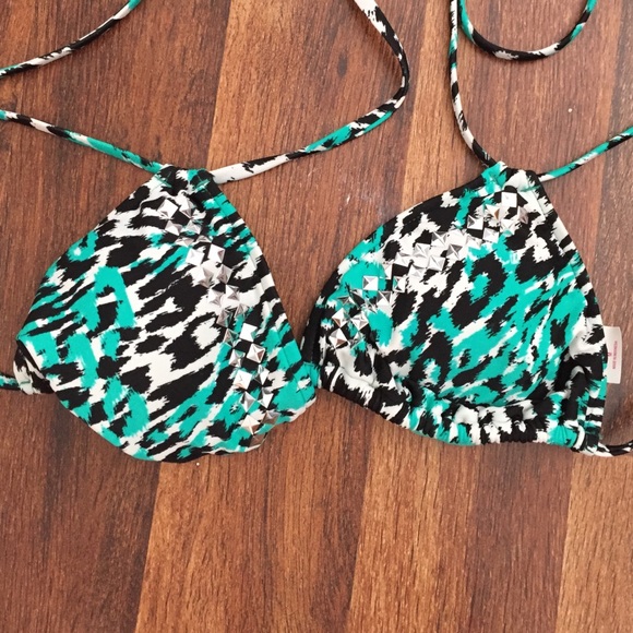 Bikini!!! - Picture 3 of 4