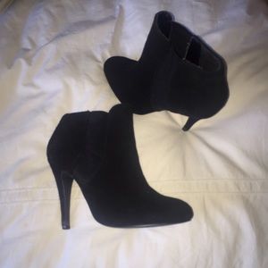 BLACK SUADE BOOT HEELS