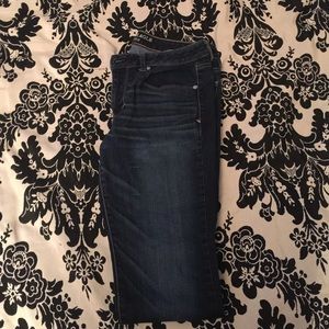 Dark wash American Eagle skinny jeans