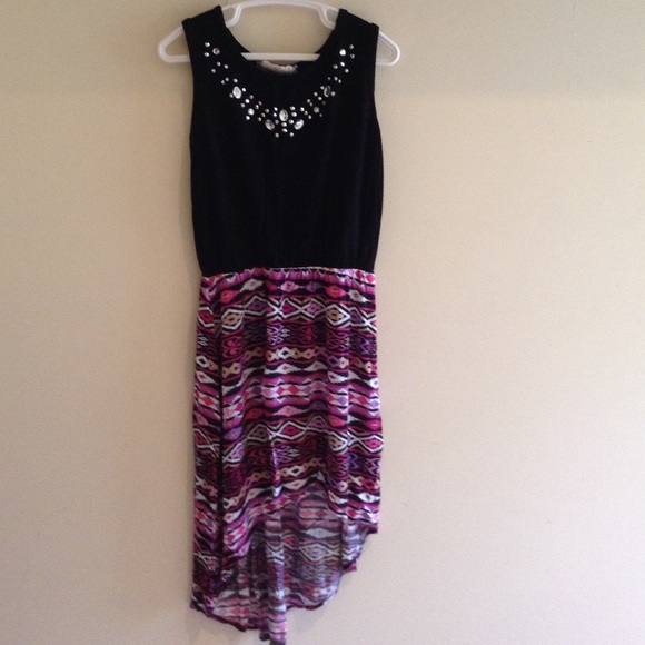 Kids medium dress.