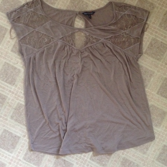 American Eagle shirt