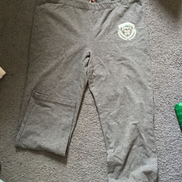 Gray cropped leggings