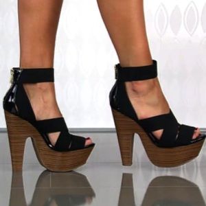 Jessica Simpson tookie platform sandal