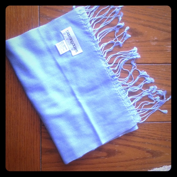 Light blue Bloomingdales scarf