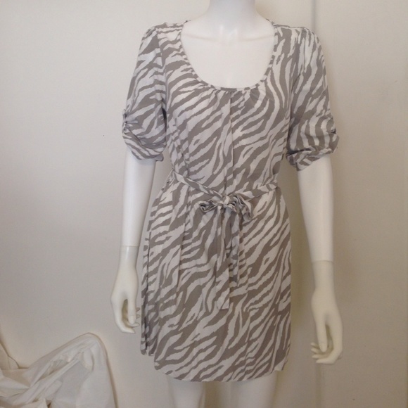Gap white and grey size small dress