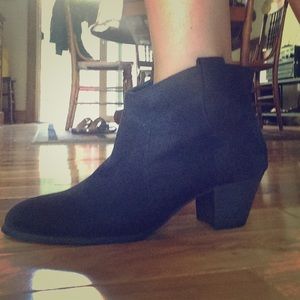 Black short boot NWOT