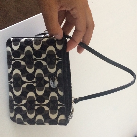 Coach Wallet - Picture 4 of 4