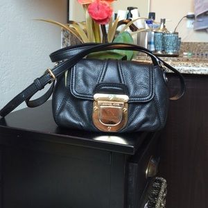 AUTHENTIC MICHAEL KORS CROSS BODY