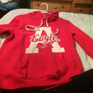 American eagle red sweat shirt