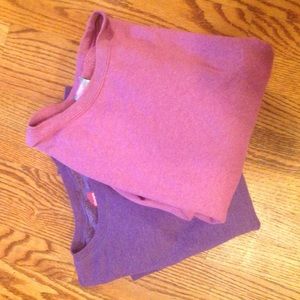 2 Hanes crew neck sweatshirts
