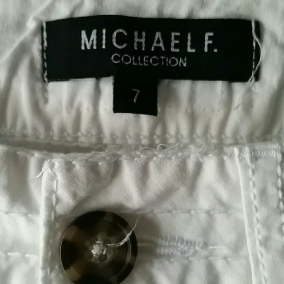 Capri (NWOT) - Picture 2 of 3