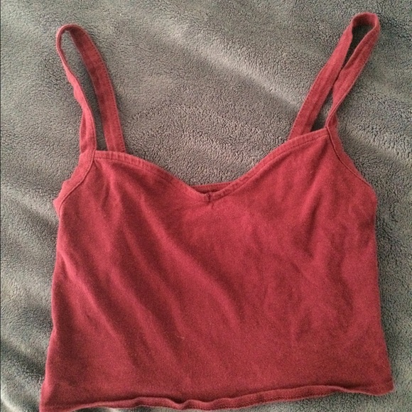 UO Maroon cropped tank top
