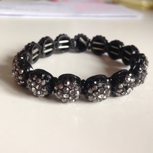 Stretchy black beaded bracelet
