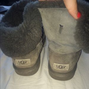 UGGS
