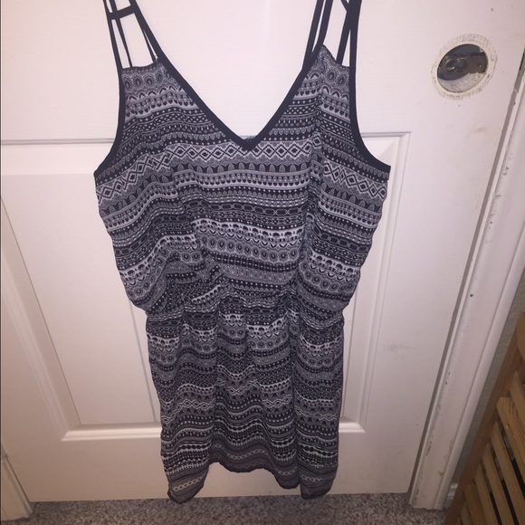 Black & White Aztec pattern dress - Picture 1 of 3