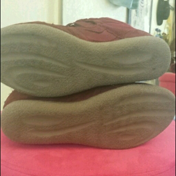 Red burgandy Xhiliration Velcro wedge sneakers - Picture 3 of 3