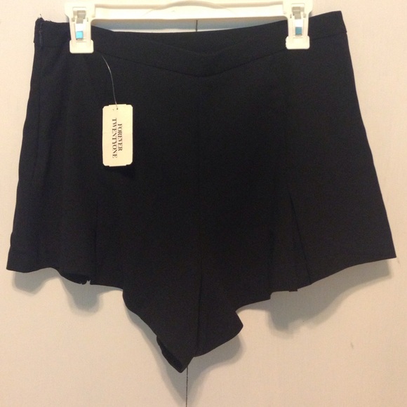 ⬇️REDUCED⬇️(Black)HIGH WAISTED SHORTS