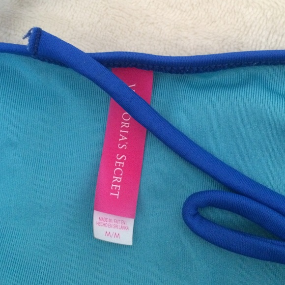 Victoria Secret bikini - Picture 2 of 4