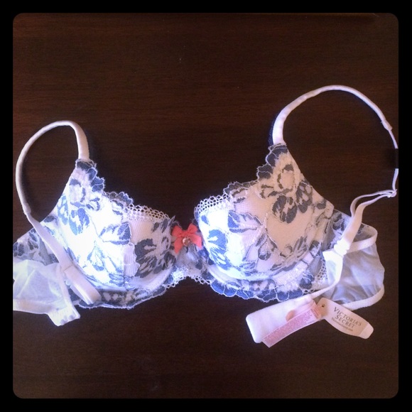 Victoria's Secret Light Blue/White Floral Bra