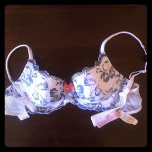 Victoria's Secret Light Blue/White Floral Bra