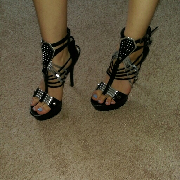 Bebe black sliver strappy platform heels 8
