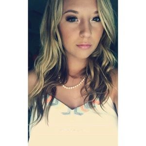 Meet your Posher, Rebecca